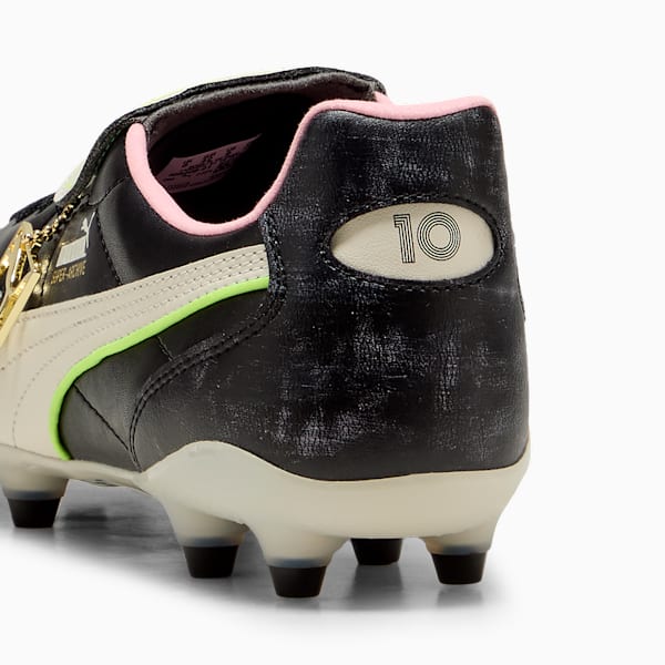 Tacos de fútbol para hombre superficie firme/artificial KING ULTIMATE, PUMA Black-PUMA White-Poison Pink, extralarge