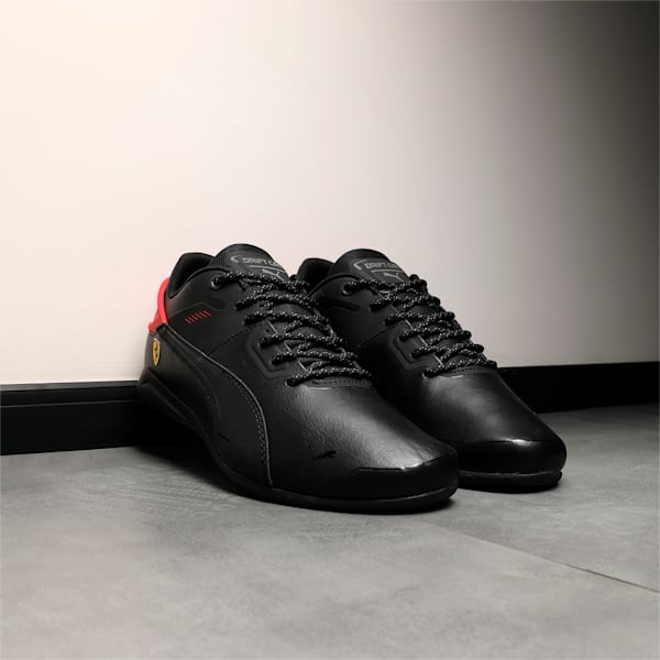 Ferrari Drift Cat Delta Unisex Sneakers, Puma Black-Rosso Corsa, extralarge-IND