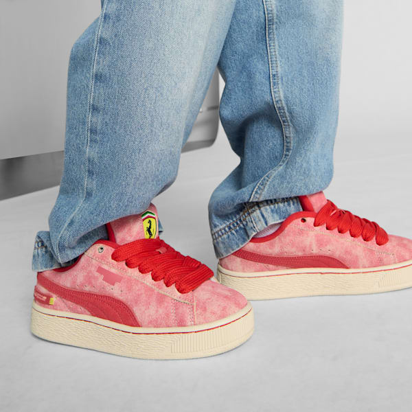 Tenis Scuderia Ferrari Desert Sun Suede XL para niños grandes, Rosso Corsa-Alpine Snow, extralarge
