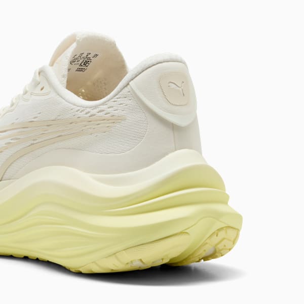 Tenis de correr MagMax NITRO para hombre, Warm White-Gold Moon, extralarge