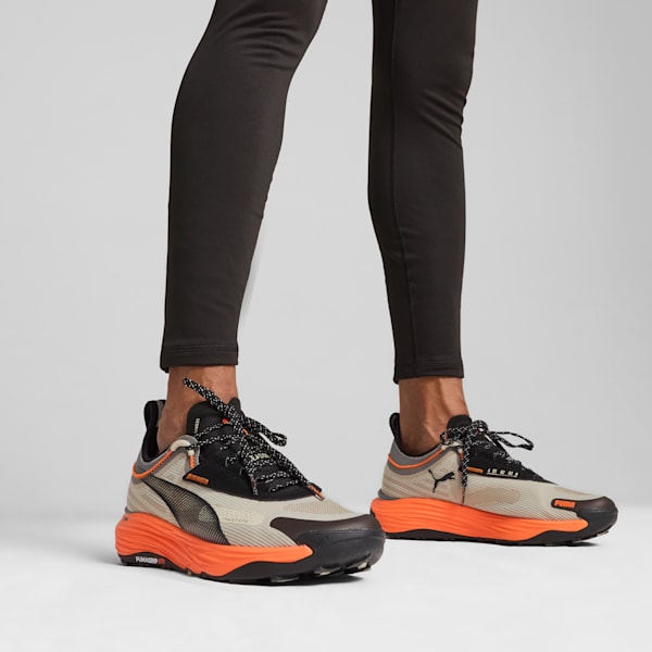 Tenis de running Hombre Voyage NITRO™ 3, Desert Dust-Flame Flicker-PUMA Black, extralarge