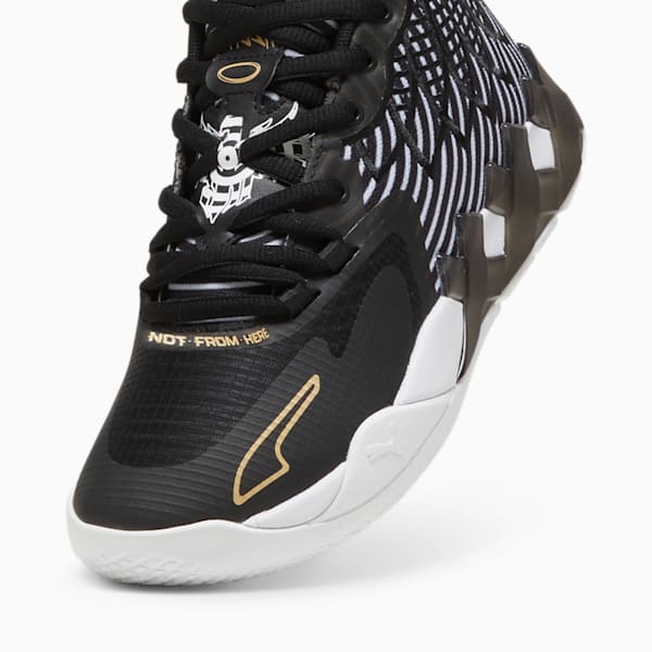 Chaussures de basketball PUMA x LAMELO BALL MB.01 Toxic Enfant et adolescent, PUMA White-PUMA Black-PUMA Gold, extralarge