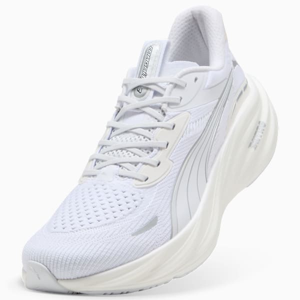 Magnify NITRO™ 3 Running Shoes Men, PUMA White-Warm White, extralarge
