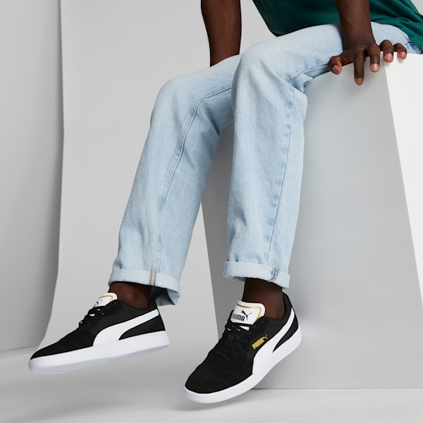 Sneakers Astro Kick, Puma Black-Puma White-Puma Team Gold, extralarge