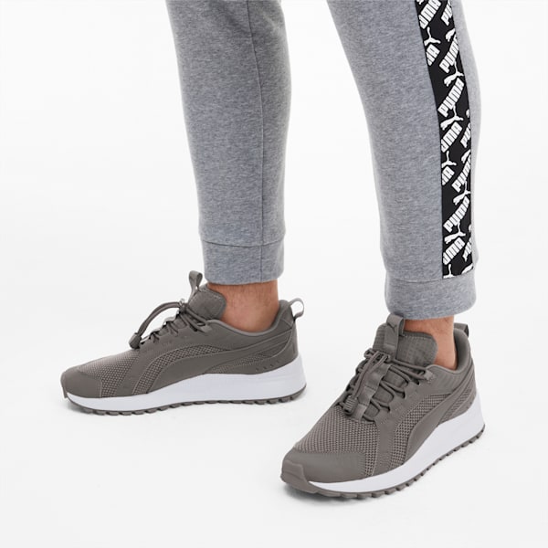 Pacer next trail sneakers