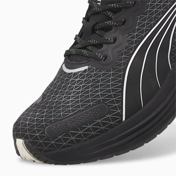 Deviate NITRO 2 WTR Running Shoes Men, Puma Black-Metallic Silver