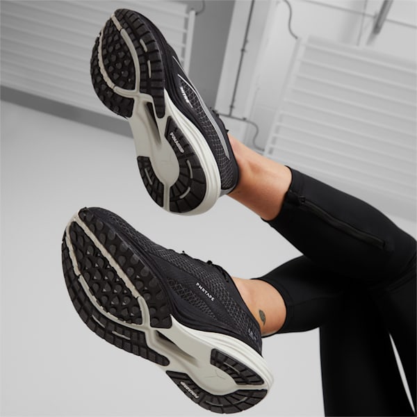 Deviate NITRO 2 WTR Running Shoes Women, Puma Black-Metallic Silver