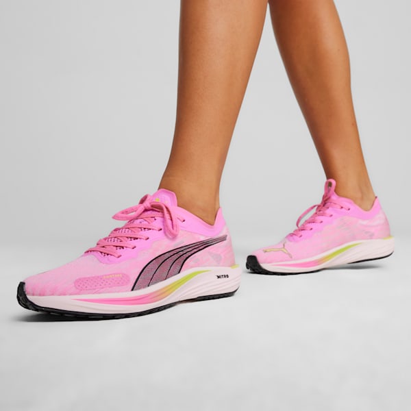 Tenis de running para mujer Liberate NITRO™ 2, Poison Pink-Whisp Of Pink-PUMA Black, extralarge
