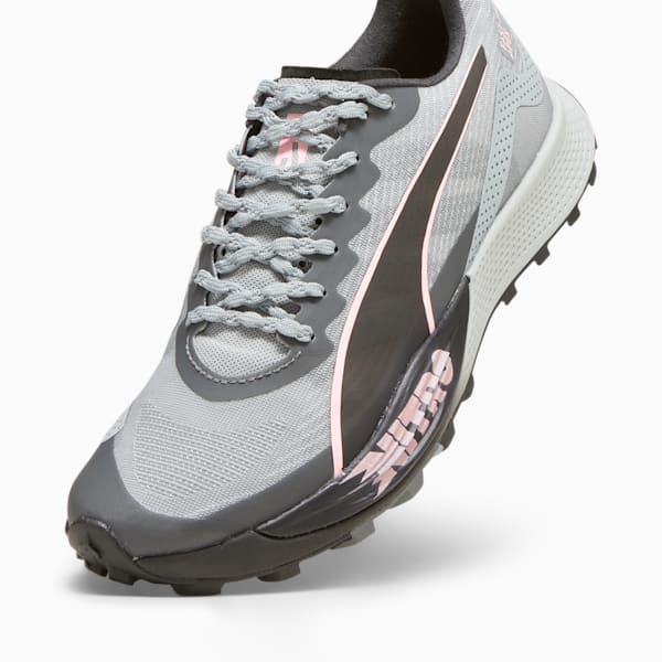 Tenis de carrera de montaña para mujer Fast-Trac Apex NITRO, Koral Ice-Cool Mid Gray-PUMA Black, extralarge