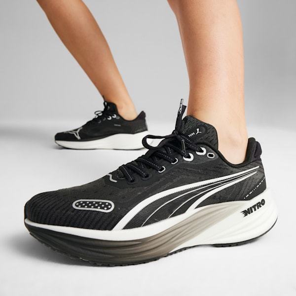 Zapatillas de running Magnify NITRO™ Tech 2 para mujer, PUMA Black-PUMA White, extralarge