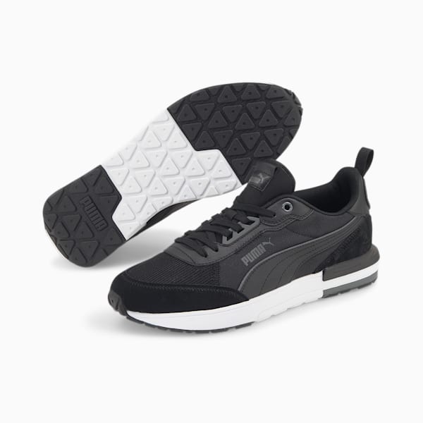 R22 Men's Sneakers | PUMA