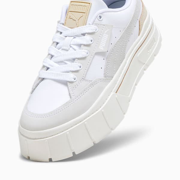 Tenis Mayze Stack Luxe para mujer, PUMA White-Warm White-Dark Jasper, extralarge