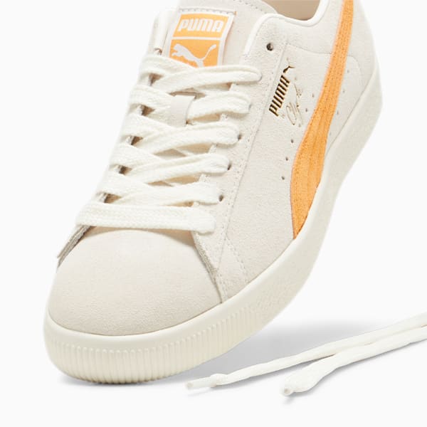 Clyde OG Sneakers, Frosted Ivory-Clementine, extralarge