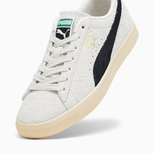 Clyde Hairy Suede Sneakers, Sedate Gray-Cashew, extralarge-IND