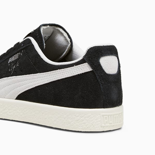 Clyde Hairy Suede Sneakers, PUMA Black-Frosted Ivory, extralarge-IND
