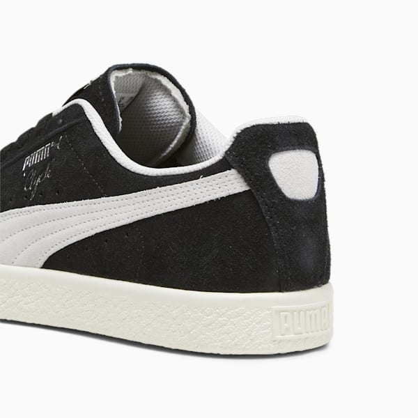 Clyde Hairy Suede Sneakers, PUMA Black-Frosted Ivory, extralarge