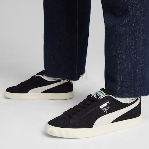 Clyde Hairy Suede Sneakers, PUMA Black-Frosted Ivory, extralarge