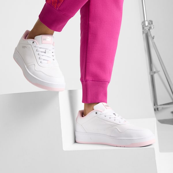 Pink courts online