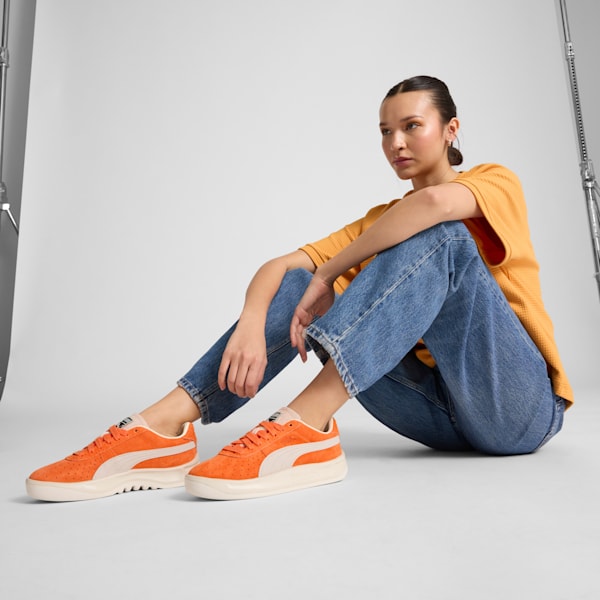 GV Special Suede Sneakers, Maple Syrup-Frosted Ivory, extralarge
