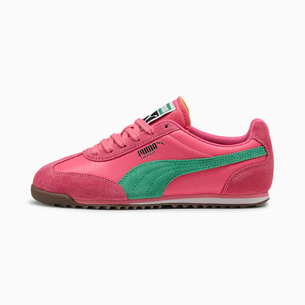 Pink PUMA Arizona kid's trainer with green formstrip and suede toe and heel overlays.