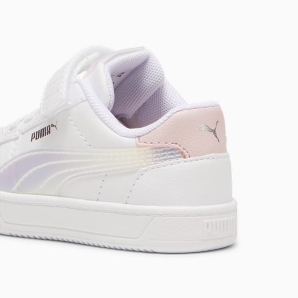 White PUMA trainer for girls with hook-and-loop closure and iridescent stripe detail.