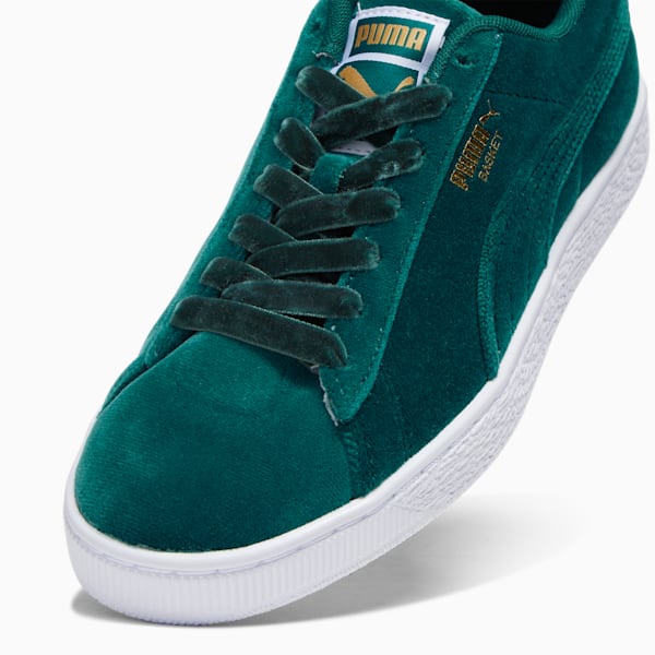 Basket Classic Velvet Women's Sneakers