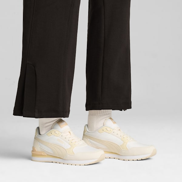 ST Runner v4 Nylon Sneakers, PUMA White-Alpine Snow-Frosted Ivory-Creamy Vanilla, extralarge-IND
