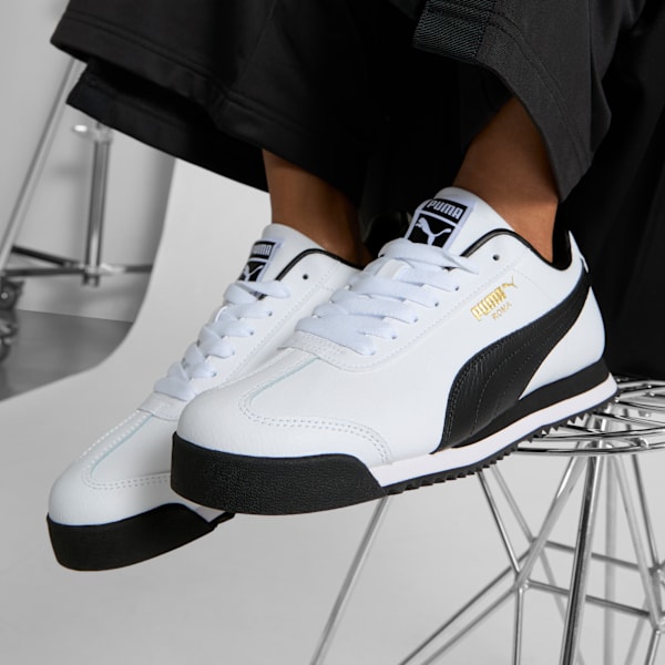 Tenis Roma 24 Standard para mujer, PUMA White-PUMA Black-Puma Team Gold, extralarge