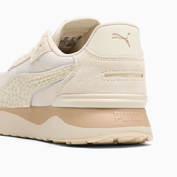 R78 Voyage Animal Fever Zapatillas Mujer, Alpine Snow-Desert Dust-PUMA Gold, extralarge