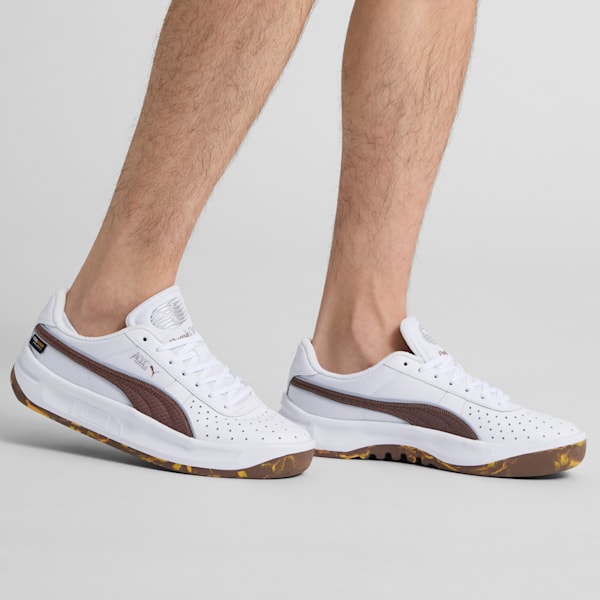 Tenis GV Special NYC Long Run Cordura para hombre, PUMA White-Haute Coffee-PUMA Silver, extralarge
