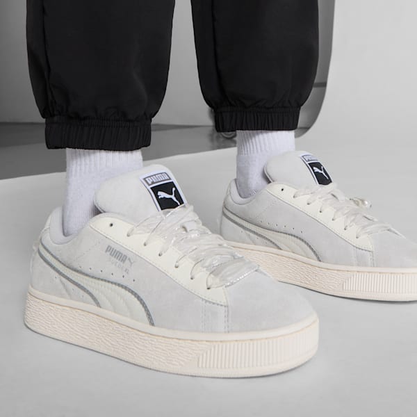 Tenis Suede XL Glam Athletics para mujer, Feather Gray-Warm White, extralarge