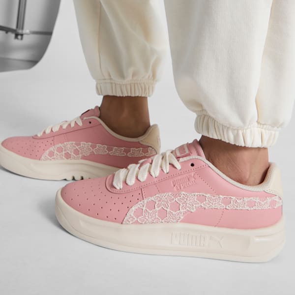 Tenis para mujer GV Special Bloom, Future Pink-Alpine Snow, extralarge