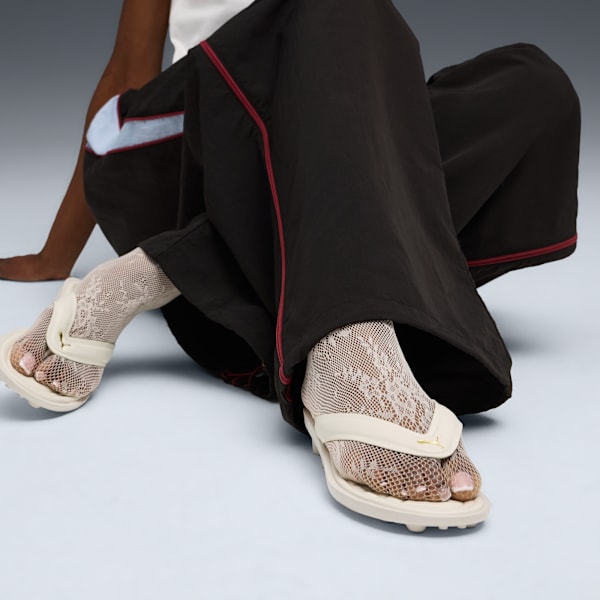 FENTY x PUMA Cat Cleat Slides Women, Alpine Snow-PUMA Gold, extralarge