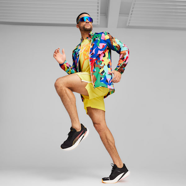 Chamarra de running PRIDE Favourite para hombre, Pop Red-multi color AOP, extralarge