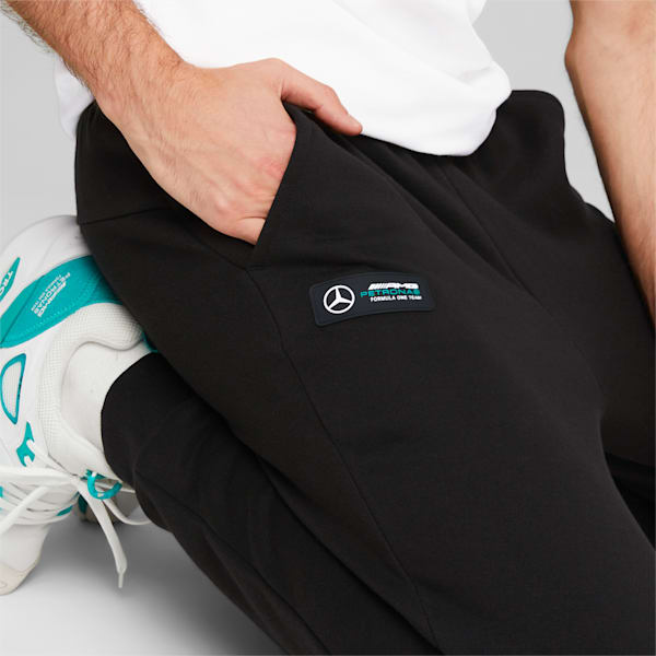 Mercedes-AMG Petronas Motorsport F1 Essentials Fleece Pants Men, Puma Black