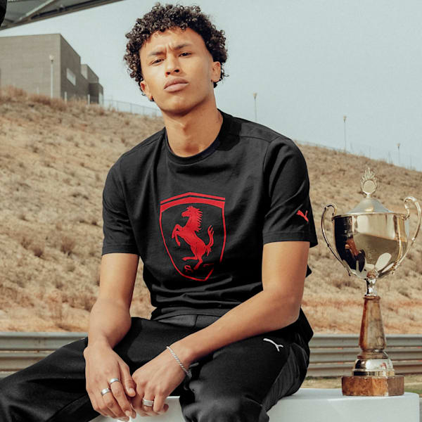 Camiseta de automovilismo Scuderia Ferrari Race escudo grande para hombre, PUMA Black, extralarge