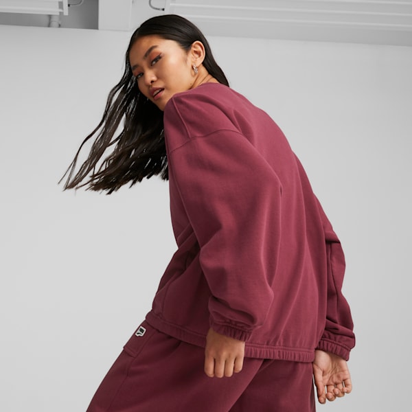 DOWNTOWN Women's Oversized Sweatshirt