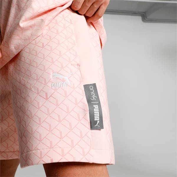 one8 Virat Kohli Premium T7 Men's Shorts, Rose Dust