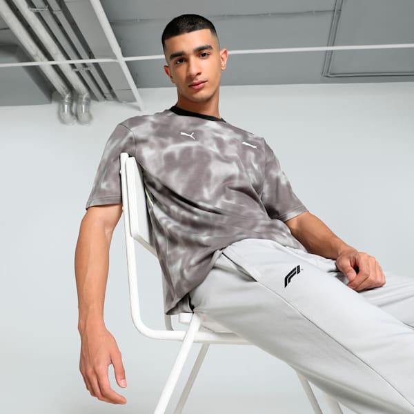 F1® Statement Men's Relaxed Fit Motorsport Tee, PUMA Black-AOP, extralarge-IND