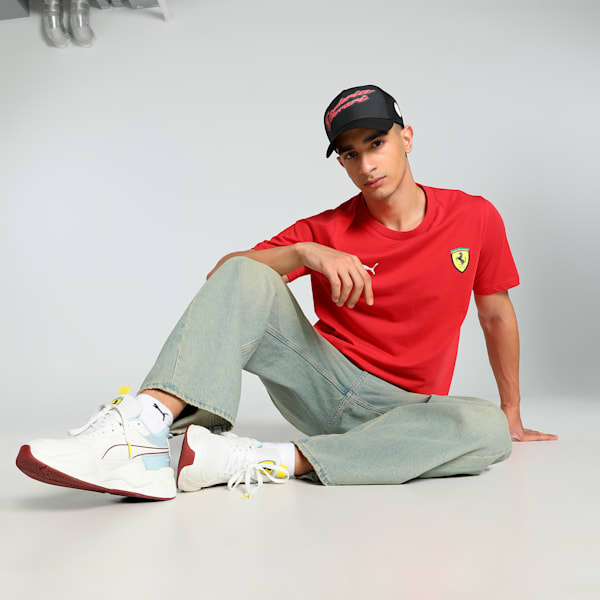 Scuderia Ferrari Race Colour Shield Men's Motorsport Tee, Rosso Corsa, extralarge-IND