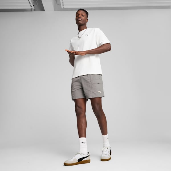Shorts cargo WARDROBE Essentials para hombre, Cast Iron, extralarge