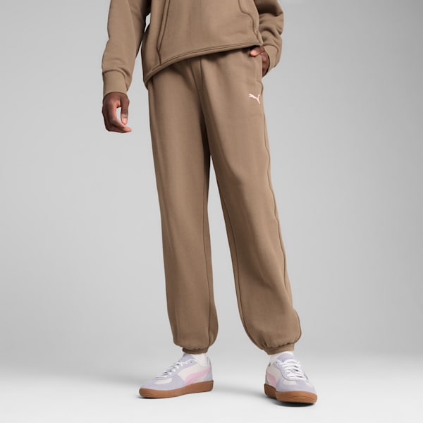 PREMIUM ESSENTIALS Relaxed Graphic Sweatpants, Totally Taupe, extralarge