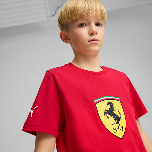 Scuderia Ferrari Race Colored Big Shield Motorsport Youth Tee, Rosso Corsa, extralarge-IND