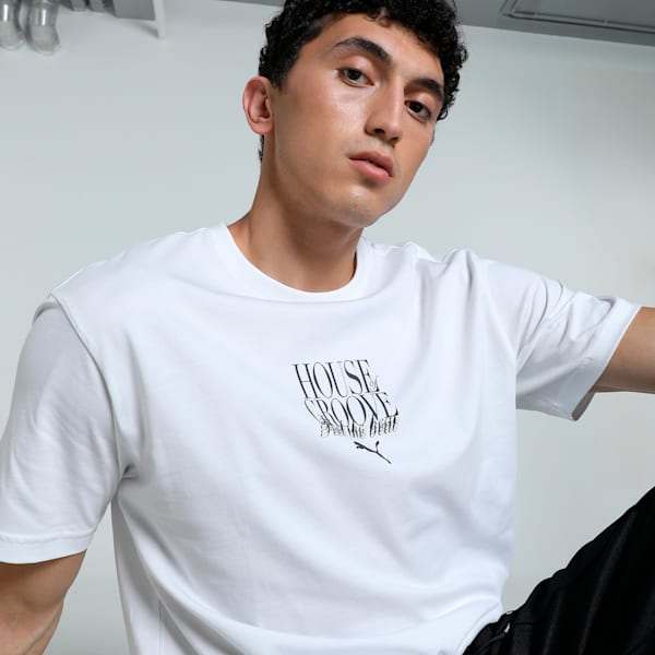 GRAPHICS HOUSE OF GROOVE Men's Relaxed Fit Tee, PUMA White, extralarge-IND