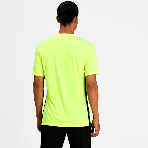 ftblPLAY Logo Men's Slim T-shirt, Yellow Alert-Puma Black, extralarge-IND