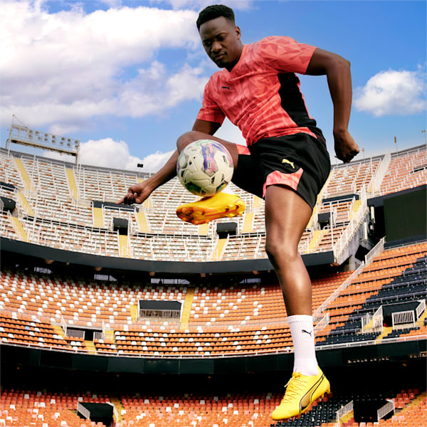individualFINAL Forever Faster Men's Soccer Jersey, was introduced in 2018 and was one of the hottest sneakers for Puma in 2019, extralarge