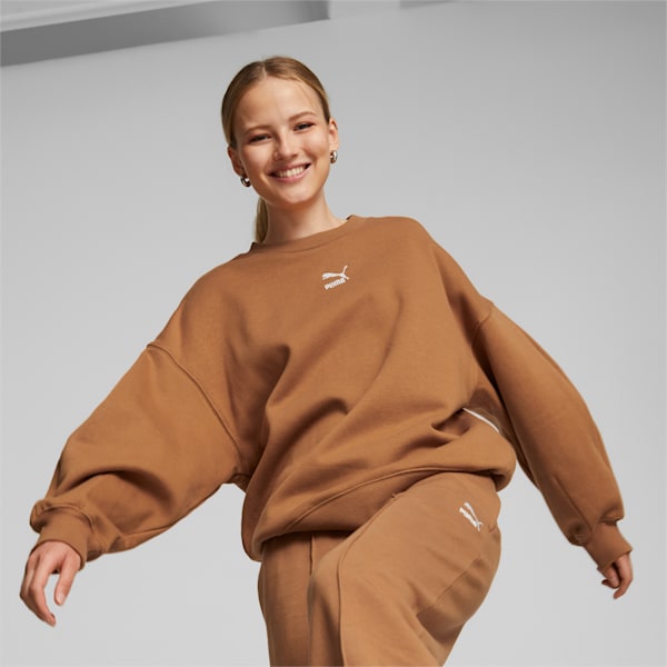 Classics Oversized Crewneck Sweatshirt Women, Desert Tan