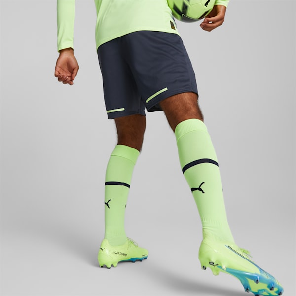 Manchester City F.C. Men's Football Replica Shorts, Parisian Night-Fizzy Light, extralarge-IND