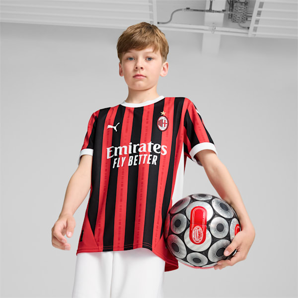 Jersey infantil AC Milan 24/25 Replica Home, Logo reflectante de Puma para mayor visibilidad en condiciones de poca luz, extralarge