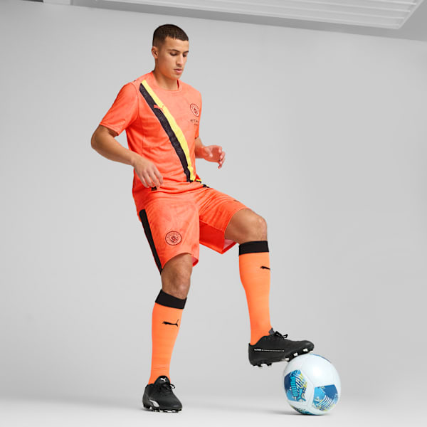 PUMA X KIDSUPER MCFC Men Performance Football Shorts, Neon Sun-PUMA Black, extralarge-IND
